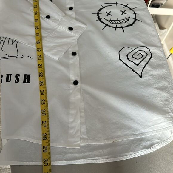 Sweet Rain Graphic Oversized Button Down Shirt Size XL Untamed Strange Print - Picture 9 of 12